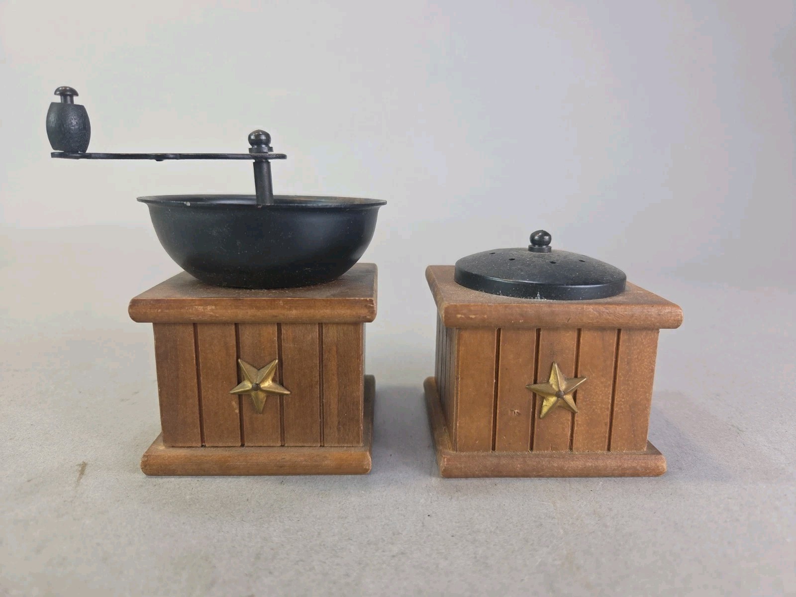 Vintage Enesco Wooden Coffee Grinder Style Salt & Pepper Grinder Shaker Set