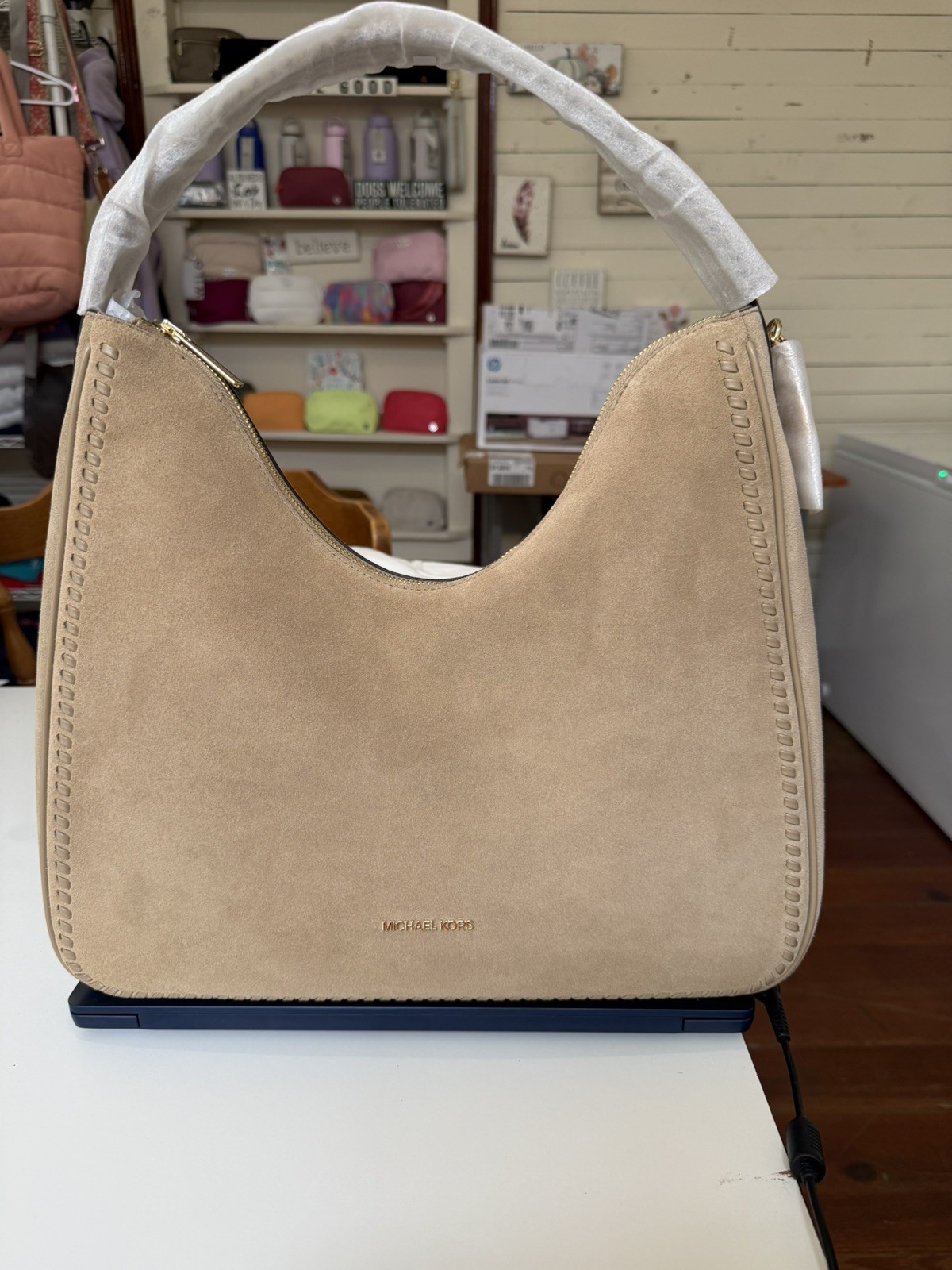 MICHAEL MICHAEL KORS NAYLA MD HOBO SHLDR LEATHER CAMEL