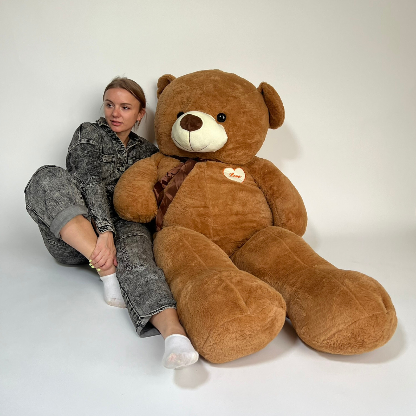 Huge 5ft Tall Teddy Bear - Soft High Quality Plush - Love Themed Valentines Gift Huge 5ft Tall Teddy Bear - Soft High Quality Plush - Love Themed Valentines Gift