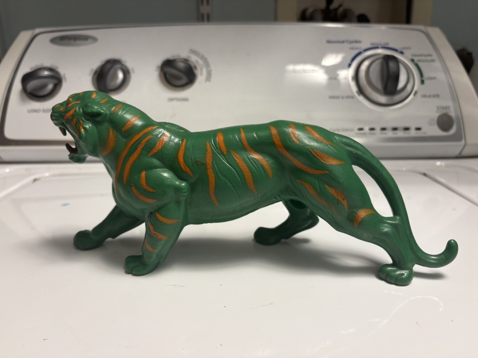 Vintage 1983 Masters Of The Universe He-Man Battle Cat Cringer Action Figure