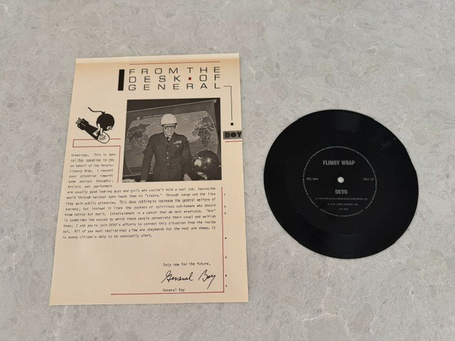 1979 - DEVO - Fan Club Memorabilia - 7\