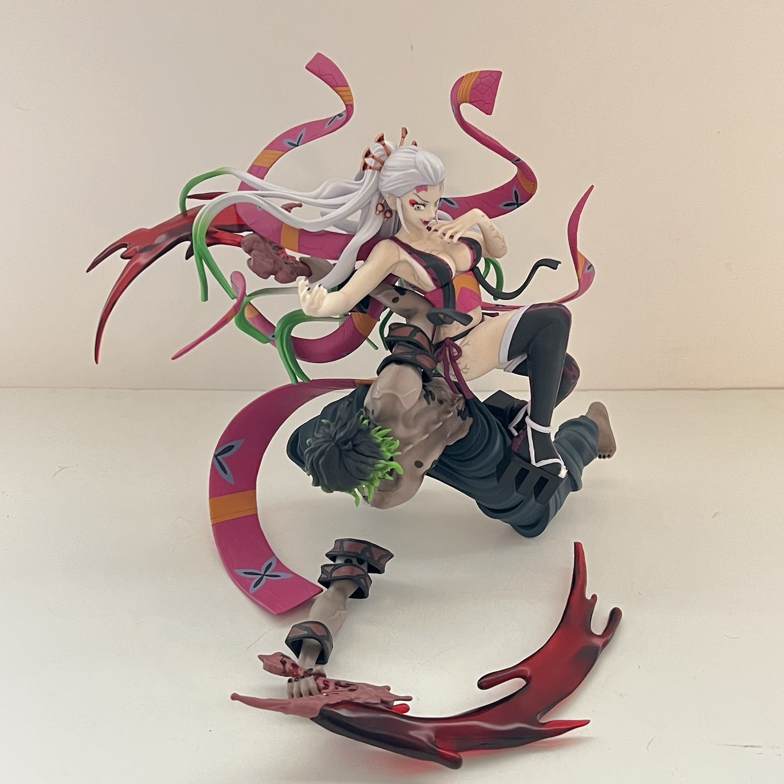 Bandai FiguartsZERO Demon Slayer Daki & Gyutaro Figure 8” DAMAGED Incomplete Bandai FiguartsZERO Demon Slayer Daki & Gyutaro Figure 8” DAMAGED Incomplete