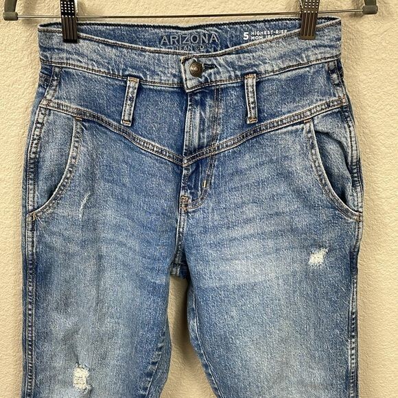 Arizona Jean Co Highest Rise Mom Jean V Front Retro Juniors Sz 5 Arizona Jean Co Highest Rise Mom Jean V Front Retro Juniors Sz 5