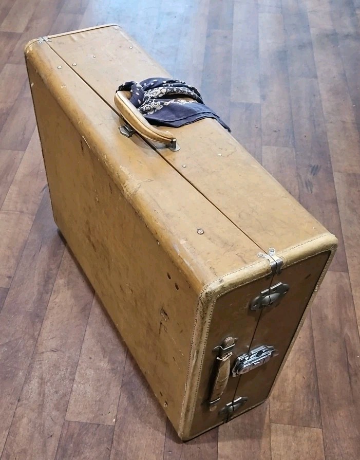RAREST Vintage Herkert & Meisel Suitcase Circa 1940? $500 VALUE 