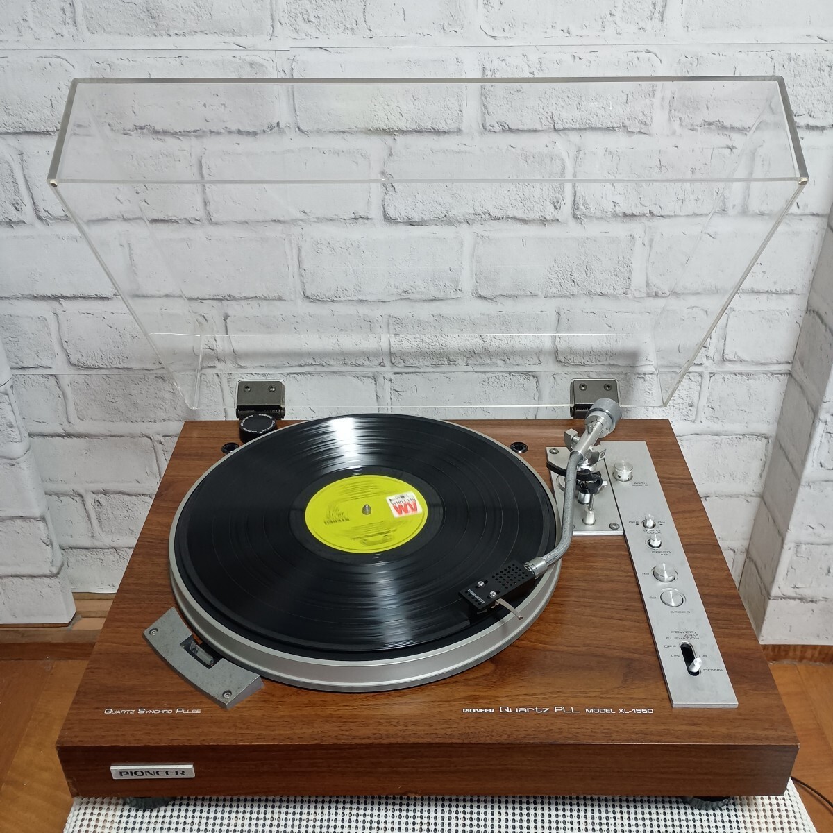 Pioneer XL-1550 Quartz PLL Direct Drive Turntable w/Cartridge Fully Functional