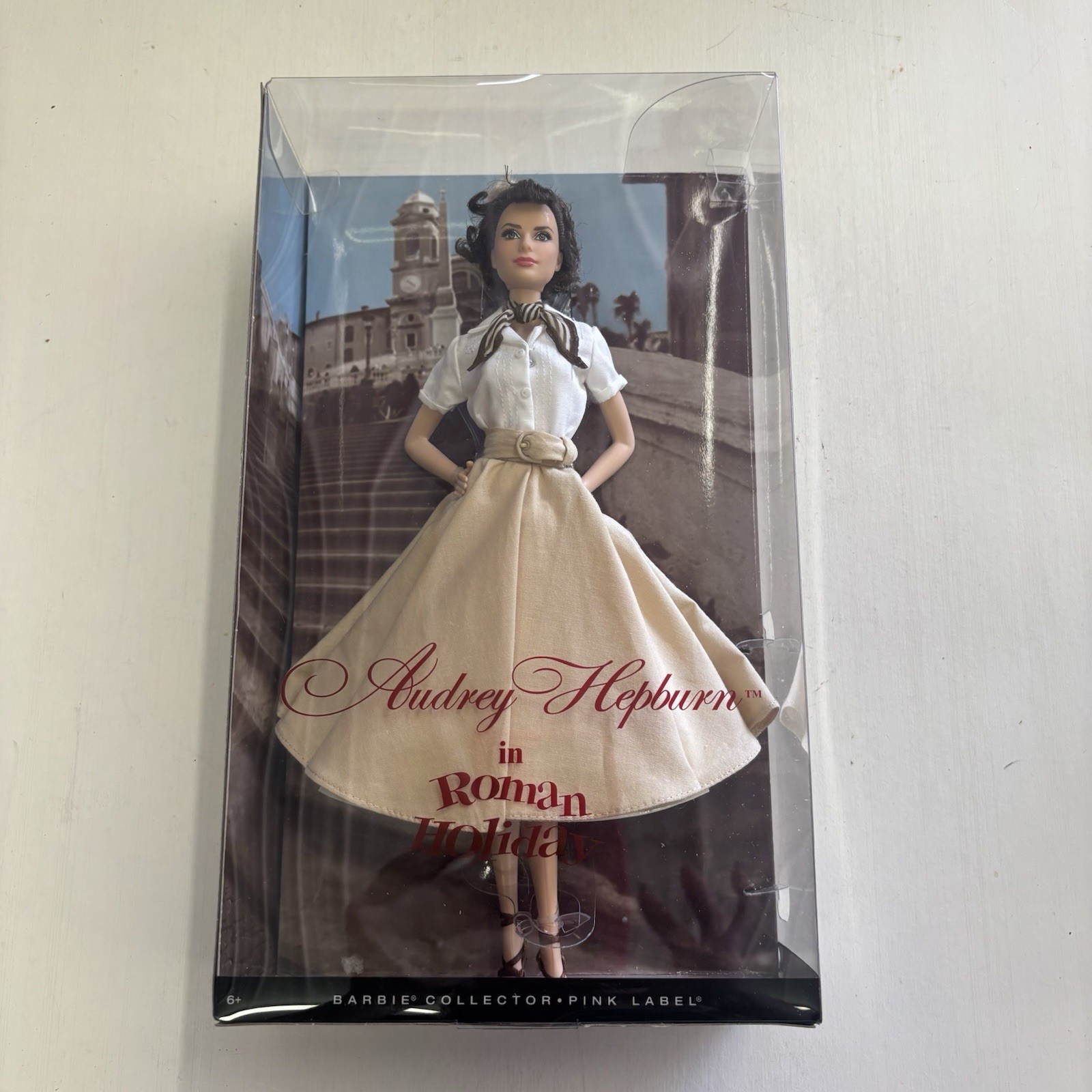 Mattel Audrey Hepburn in Roman Holiday Barbie Collector - Pink Label