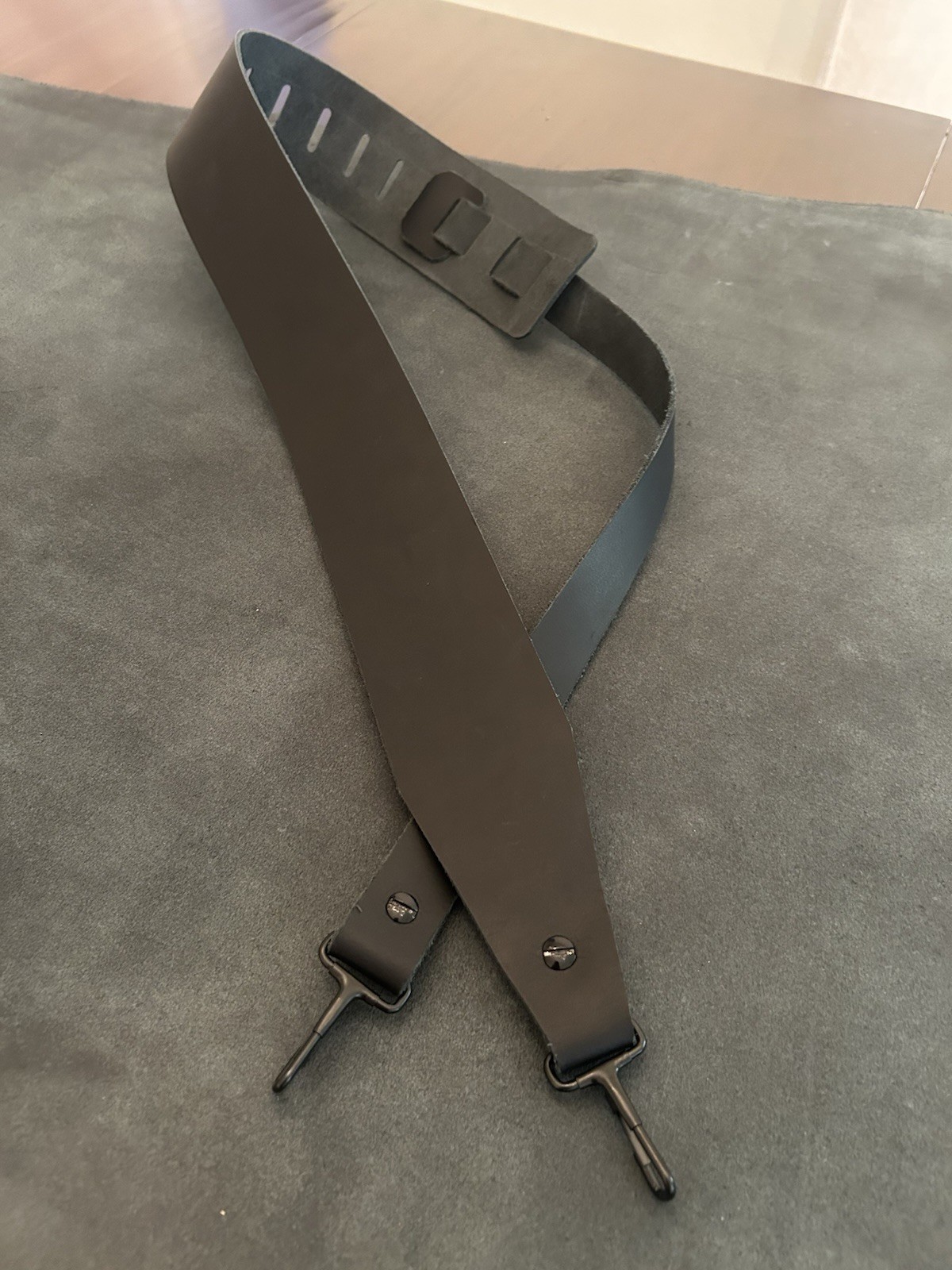Eddie Van Halen 5150 Era Banjo Style Strap – Black Buffalo Leather Snap Hook 