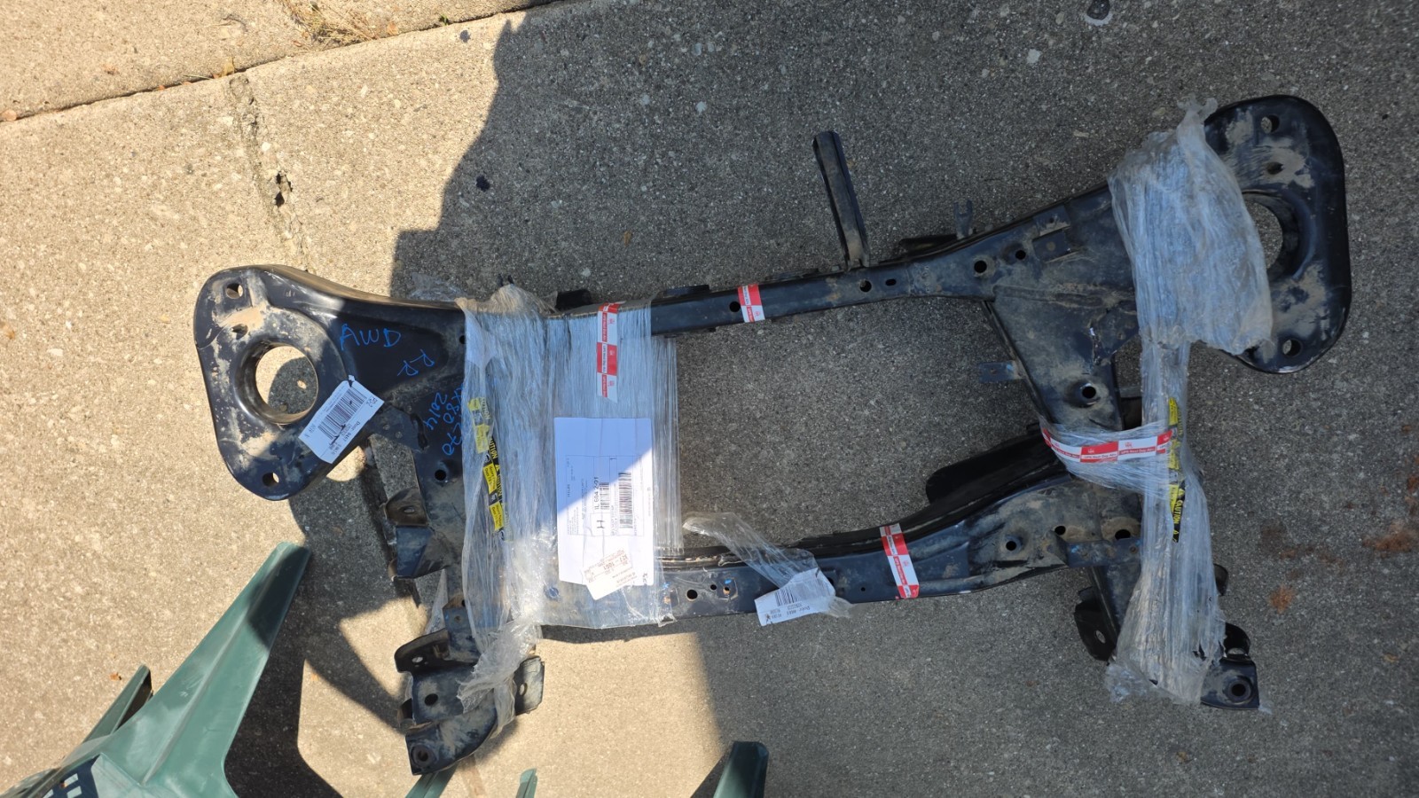 2011-2013 Infiniti QX56 Rear Crossmember Subframe Engine Cradle Assembly OEM