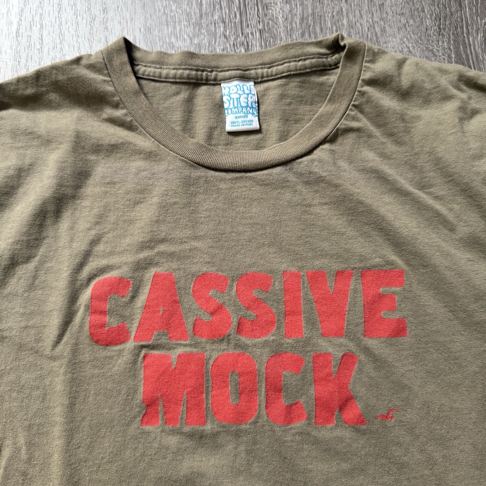 RARE VTG Hollister Mens Brown ‘CASSIVE MOCK’ Banned T-shirt Size S