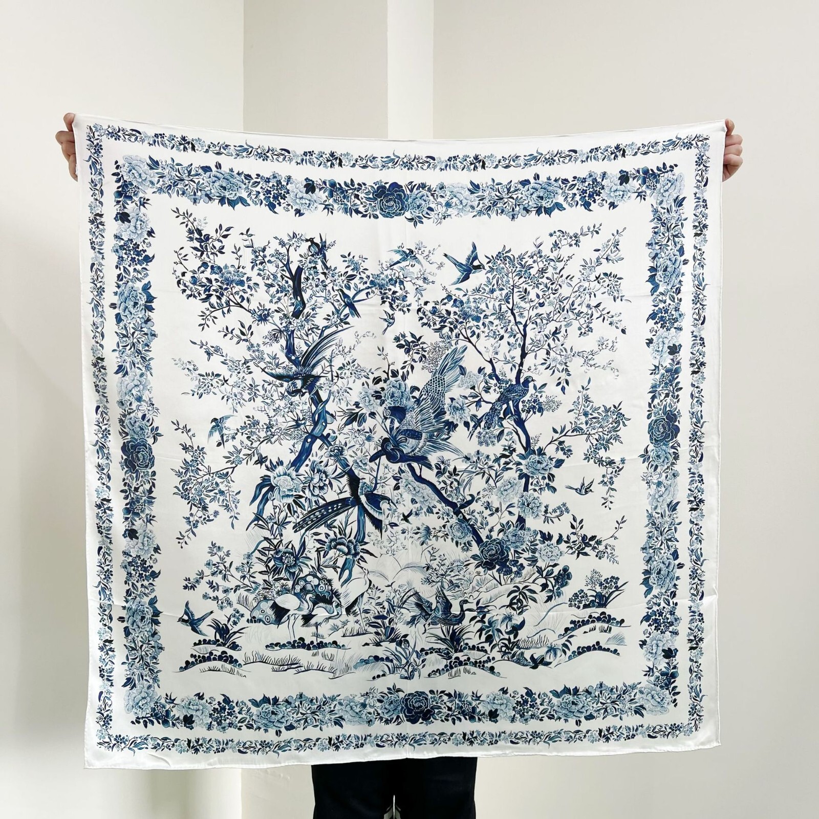 100% Mulberry Silk Wrap Shawl Bandanna Shawl Birds Print Square Scarf 43\