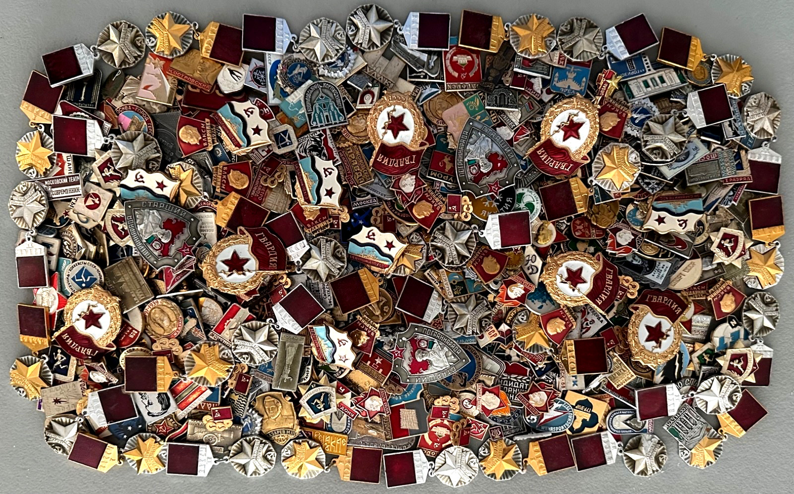 Lot 100 Assorted Pins & CCCP 1917-1991 Orders & Medals Book included W/ORDER #15