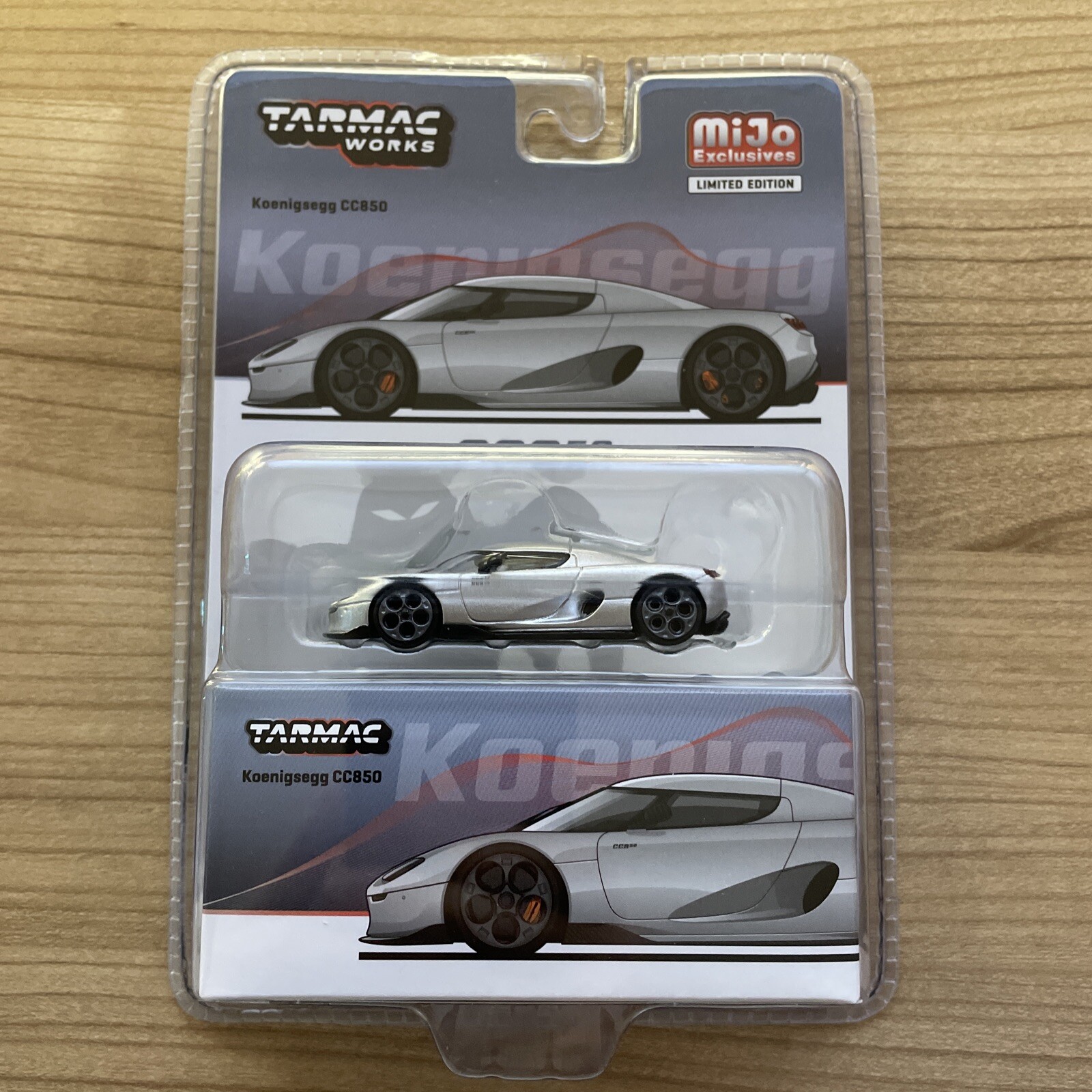 Tarmac Works Koenigsegg CC850 Silver Global64 1/64