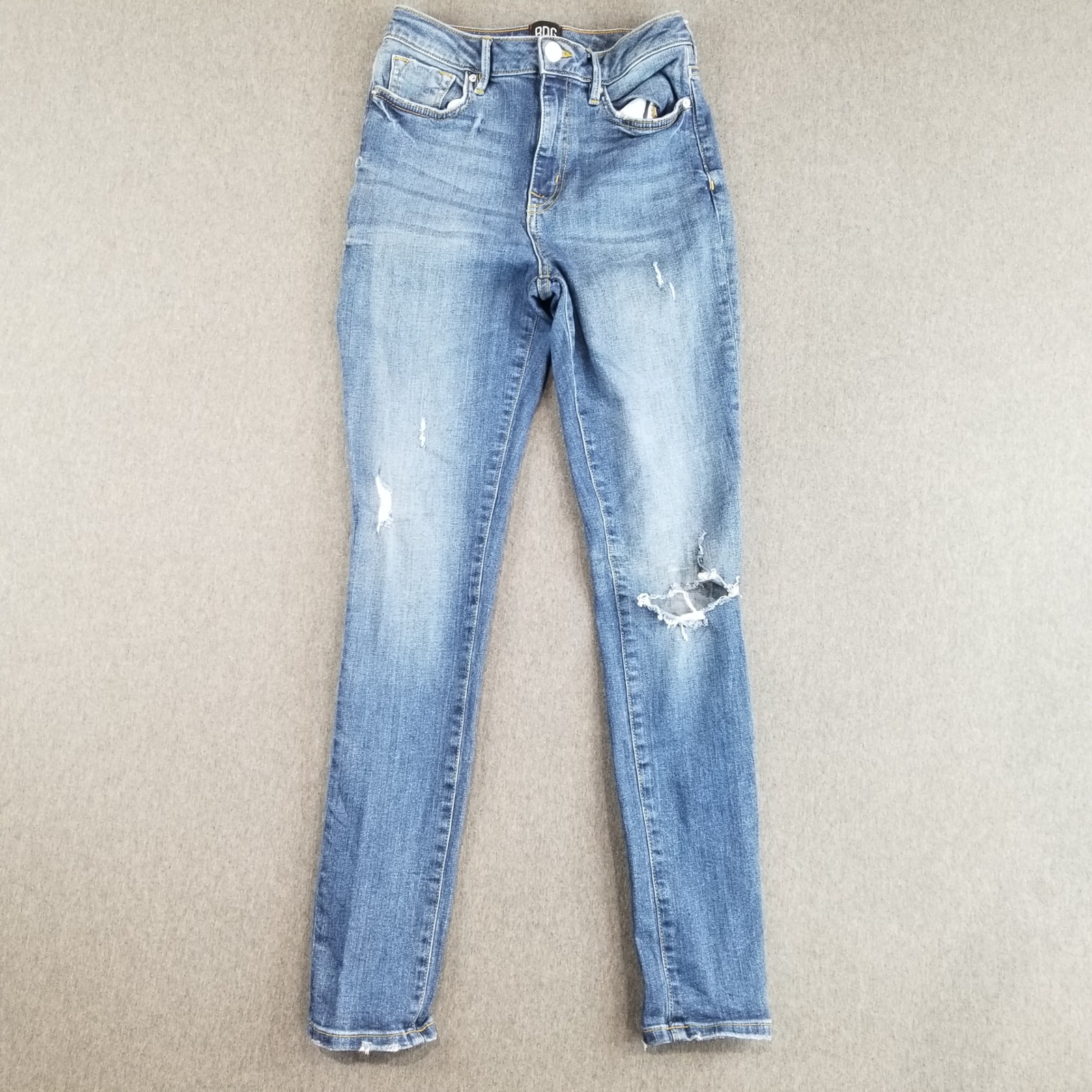 BDG Jeans Womens Size 27 Medium Wash Twig High Rise Distressed Vintage 98%Cotton