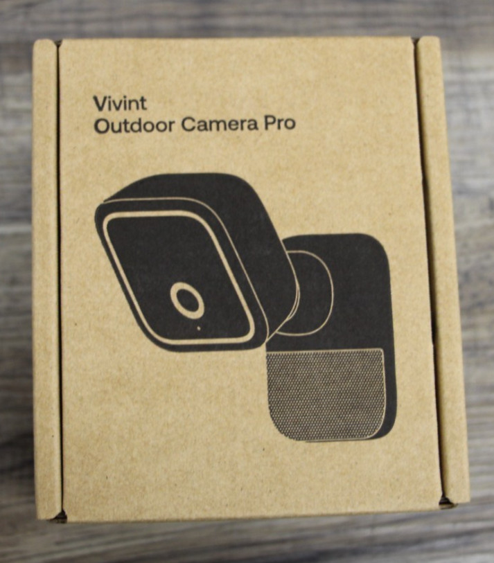 Vivint Outdoor Camera Pro Wi-Fi IP Outdoor/Weatherproof White VS-ODC400-WHT