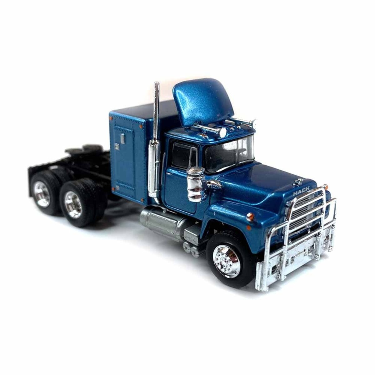 Brekina Automodelle 85802 1:87 1966–1970 Mack RS 700 Sleeper-Cab Semi Tractor