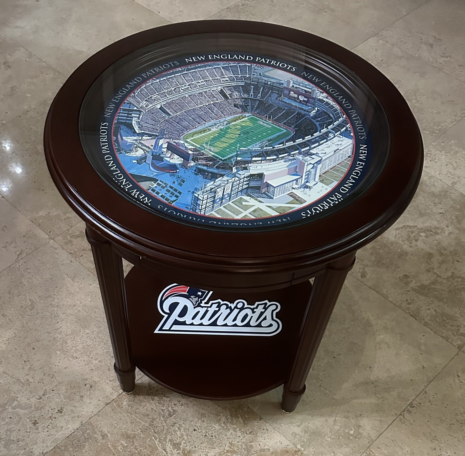 👀🔥🏈New England Patriots Danbury Mint End Table 🏈🔥👀