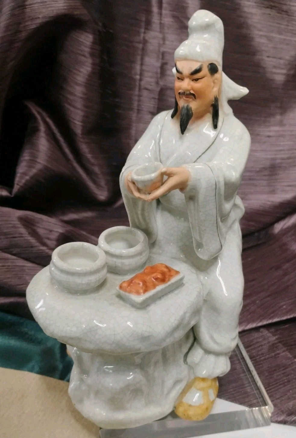 Vtg Chinese Crackle Glaze PORCELAIN Scholar w/Tea 7.75\