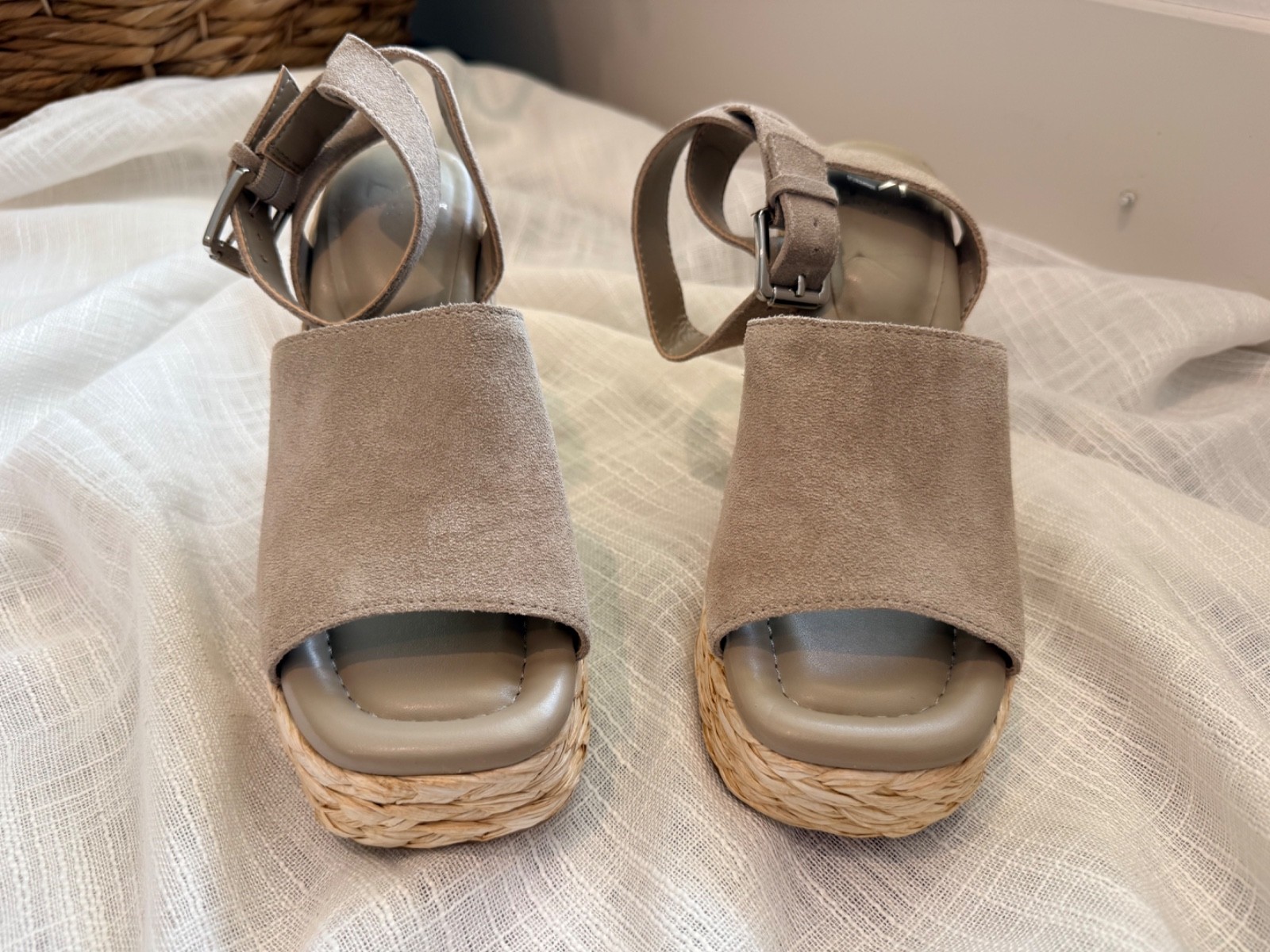 Size 5.5 mark fisher women wedges