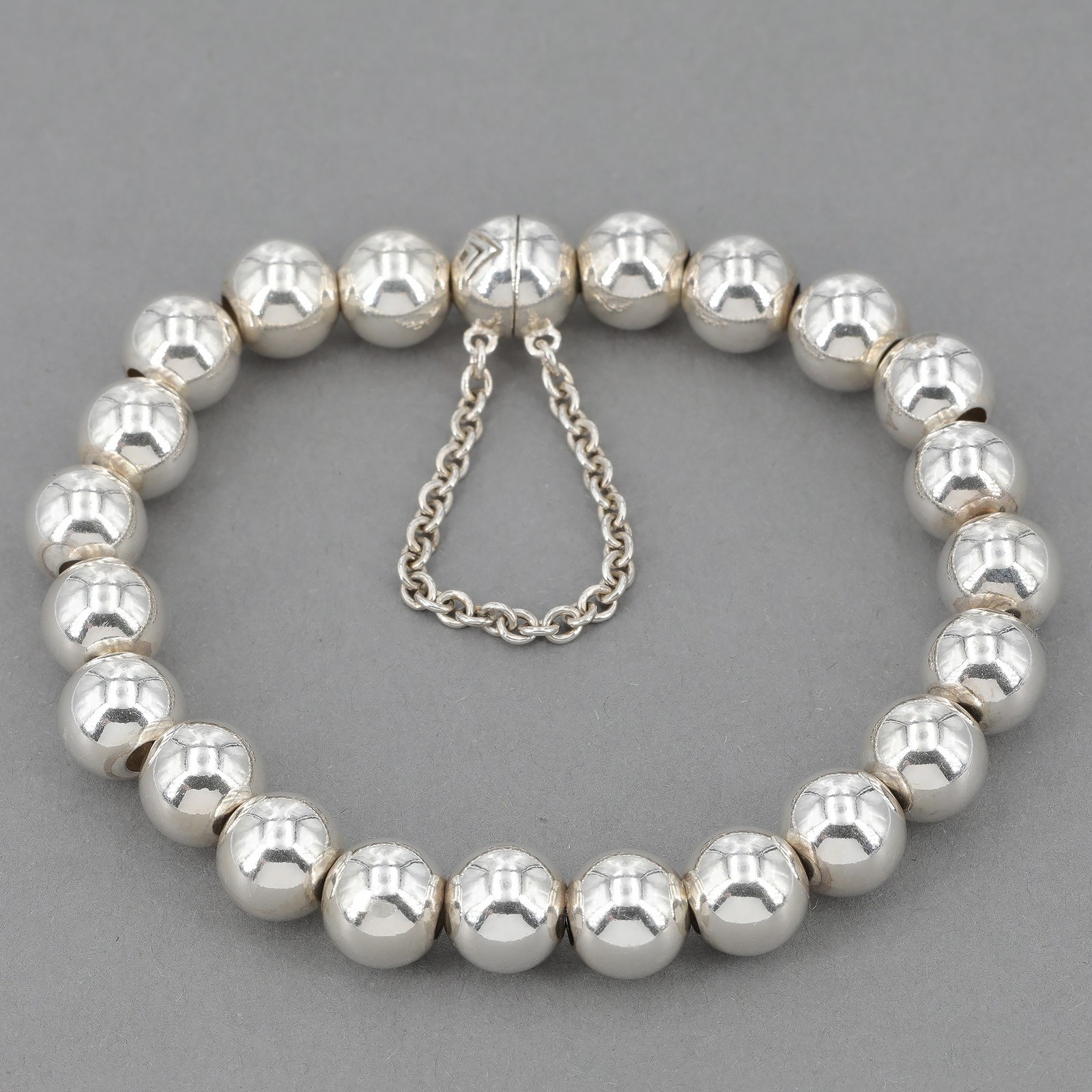 Retired Silpada Sterling Ball Bead RICH ABUNDANCE Bracelet Magnetic Clasp B2899