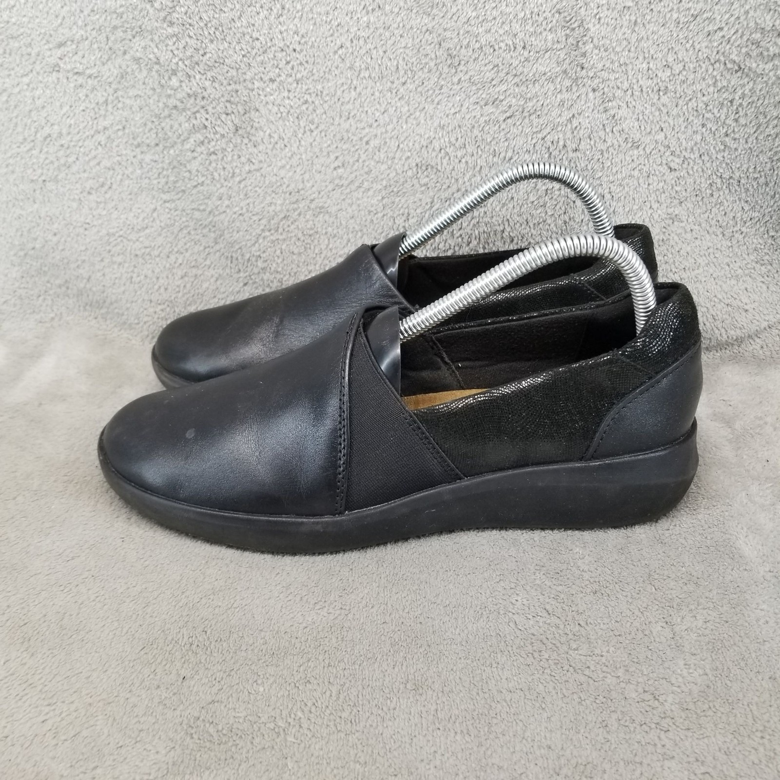 Clarks Shoes Womens Size 8.5 Kayleigh Black Leather Slip On Loafer *Read*