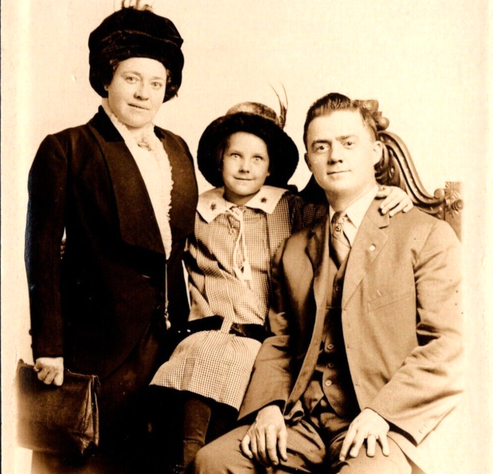 Family Portrait Antique Photograph Parents & Daughter 1910s RPPC Postcard