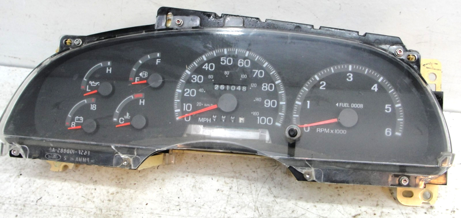 Ford F150 Expedition gauges speedometer instrument cluster w tach 97 98 261k OEM