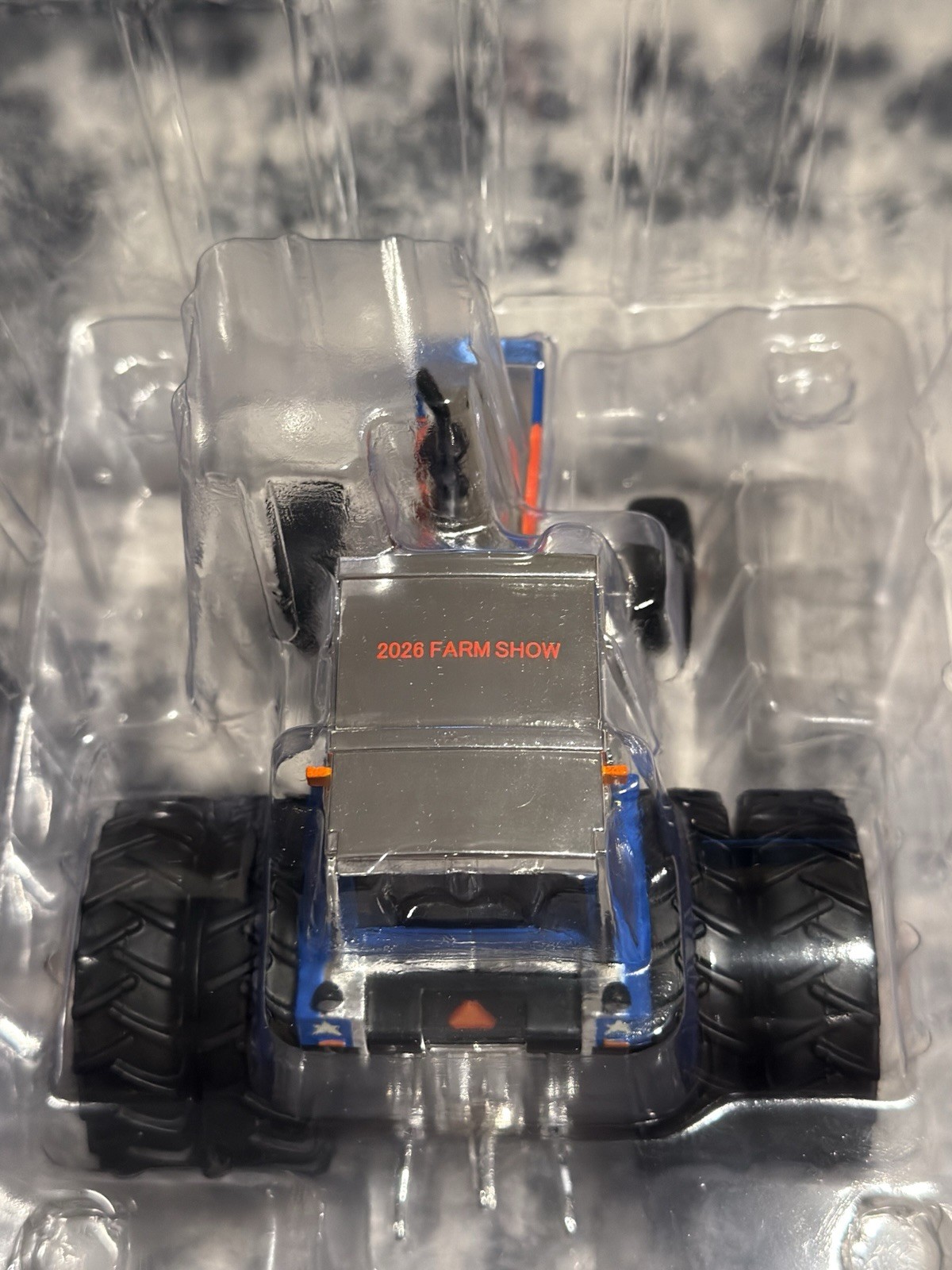 2026 ERTL 1/32 Spirit Of \'76 Case 1570 2026 Farm Show Edition - Chrome Chase