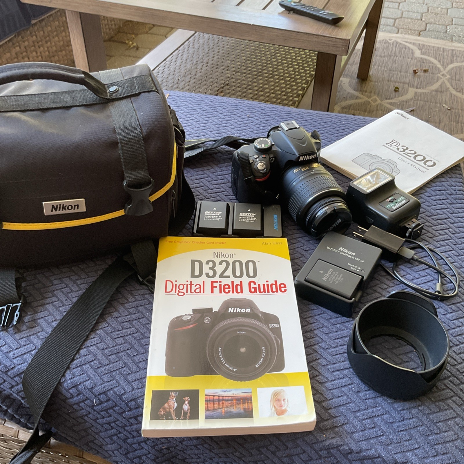 Nikon D3200 24.2 MP Digital SLR Camera + 18-55mm 1:3.5-5.6G Lens