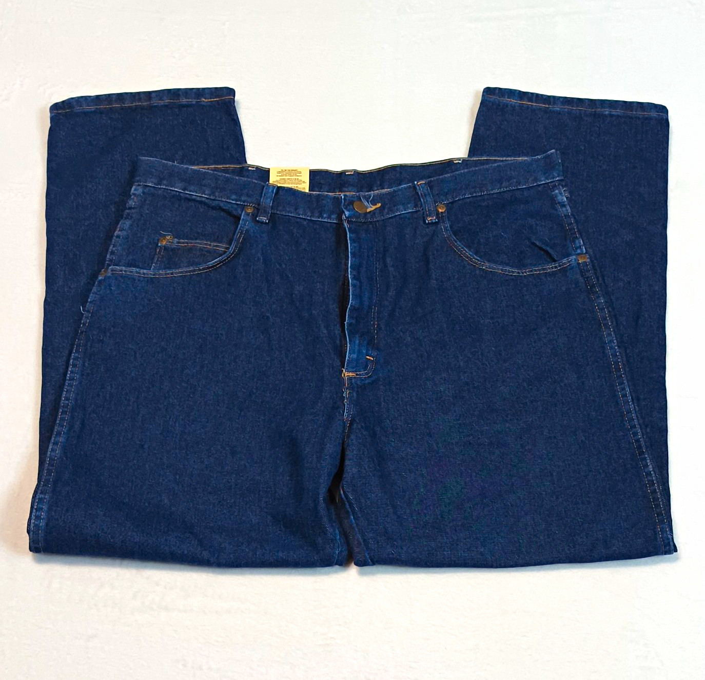 Wrangler Rugged Wear Men\'s Relaxed Straight Jeans Dark Wash Blue Denim 38x30