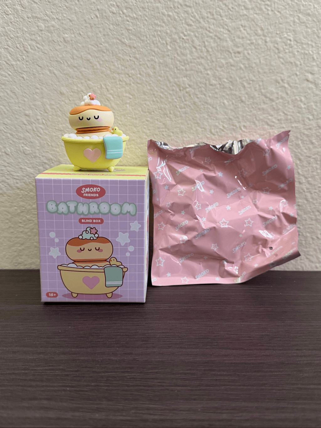 Smoko Friends Bathroom Blind Box Figure - Sofia Bath Smoko Friends Bathroom Blind Box Figure - Sofia Bath