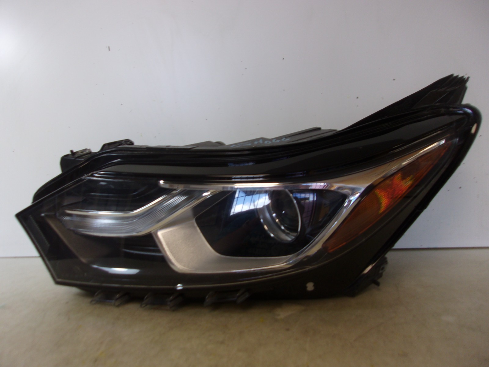 2018 2019 2020 2021 Chevrolet Equinox Driver Left LH  HID Xenon Headlight OEM