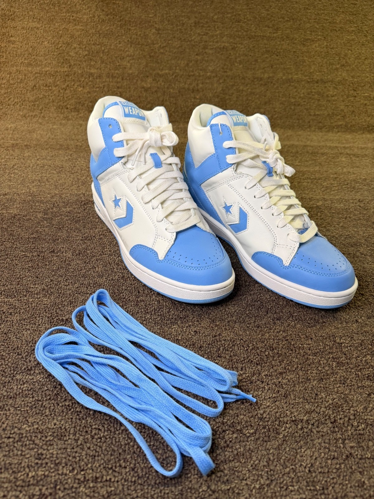 New Converse Weapon Mid White Carolina Blue Men\'s 11 New Converse Weapon Mid White Carolina Blue Men\'s 11