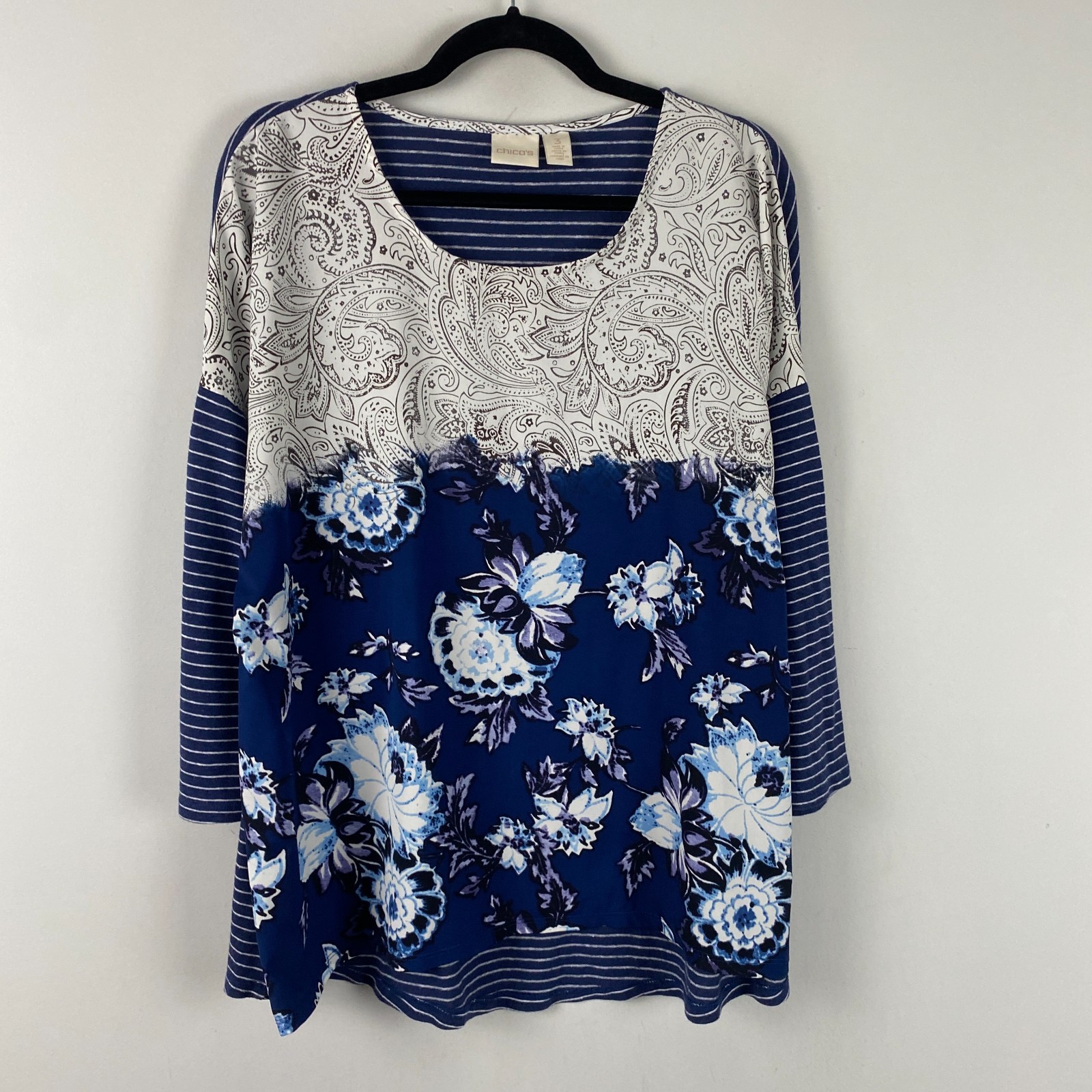 Chicos Floral Paisley Top Size 3 US XL Mix Fabric 3/4 Sleeves Navy Blue Relaxed