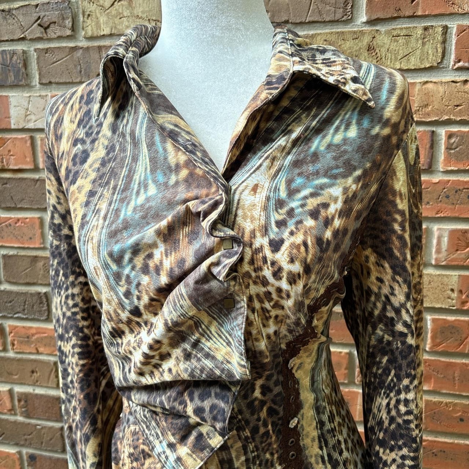 VTG Alberto Makali Animal Print Long Sleeve Scrunched Collared Button Up Shirt VTG Alberto Makali Animal Print Long Sleeve Scrunched Collared Button Up Shirt
