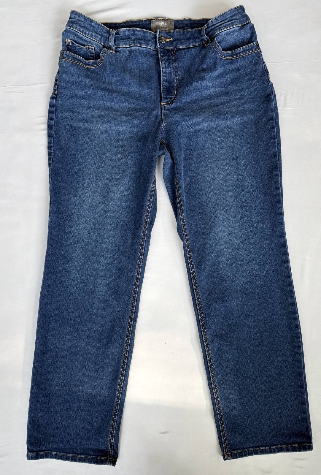 Chico’s So Lifting Jeans 2.5 Short US 14 Medium Wash Straight Leg Stretch