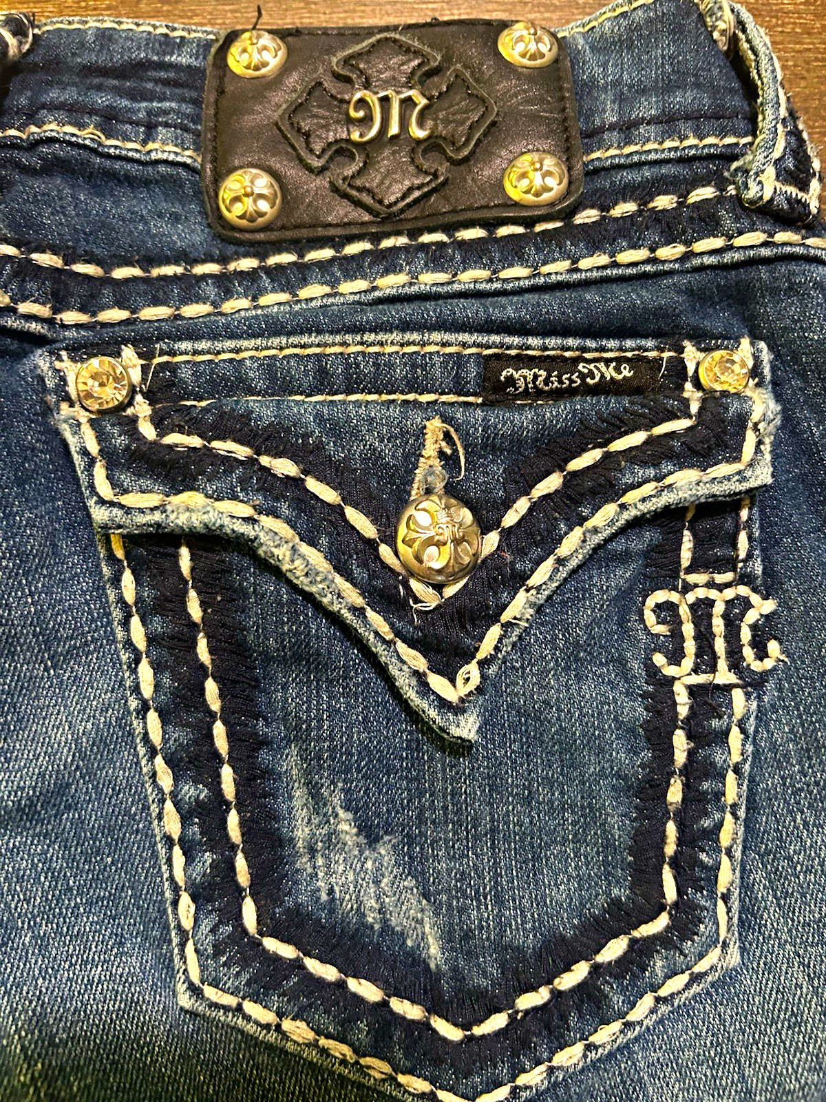 Miss Me Women’s Low Rise Bootcut Jeans Blue Medium Wash JP5014-4 size 27 waist