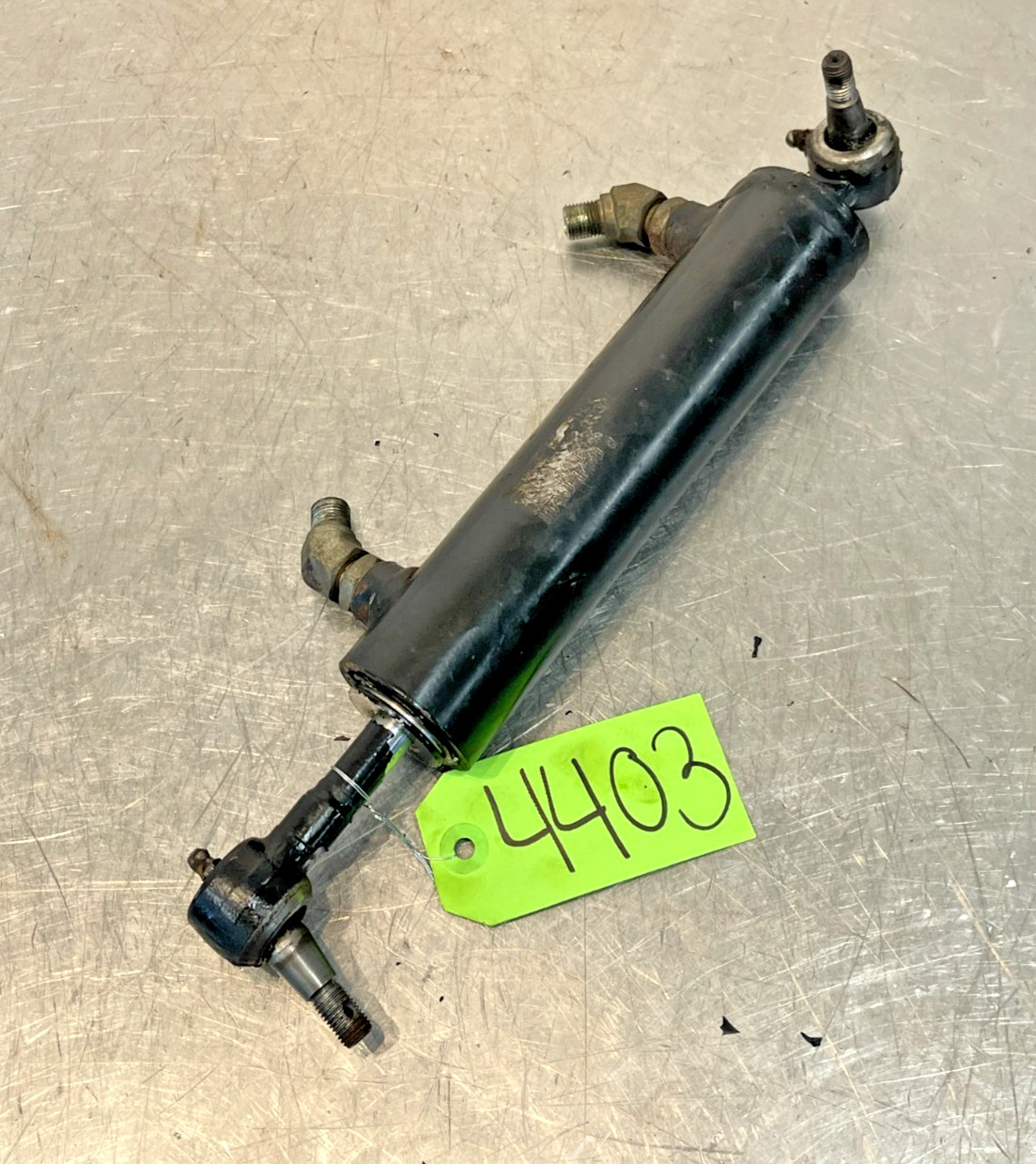 2009 John Deere 2305 Tractor Steering Cylinder 2009 John Deere 2305 Tractor Steering Cylinder