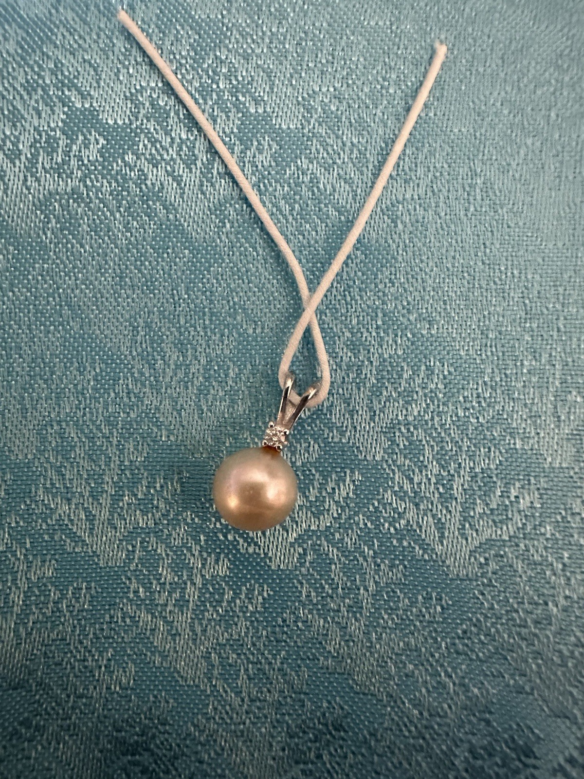 Maui Divers Jewelry 1 Pink Pearl/Diamond Pendant + 2 Natural Color Loose Pearls Maui Divers Jewelry 1 Pink Pearl/Diamond Pendant + 2 Natural Color Loose Pearls