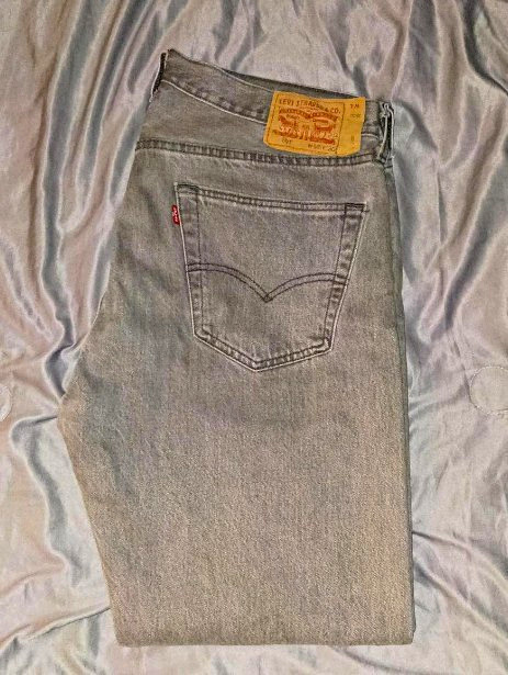 Levi\'s Men\'s Light Wash Gray Denim Jeans Straight Regular Fit Mid Rise