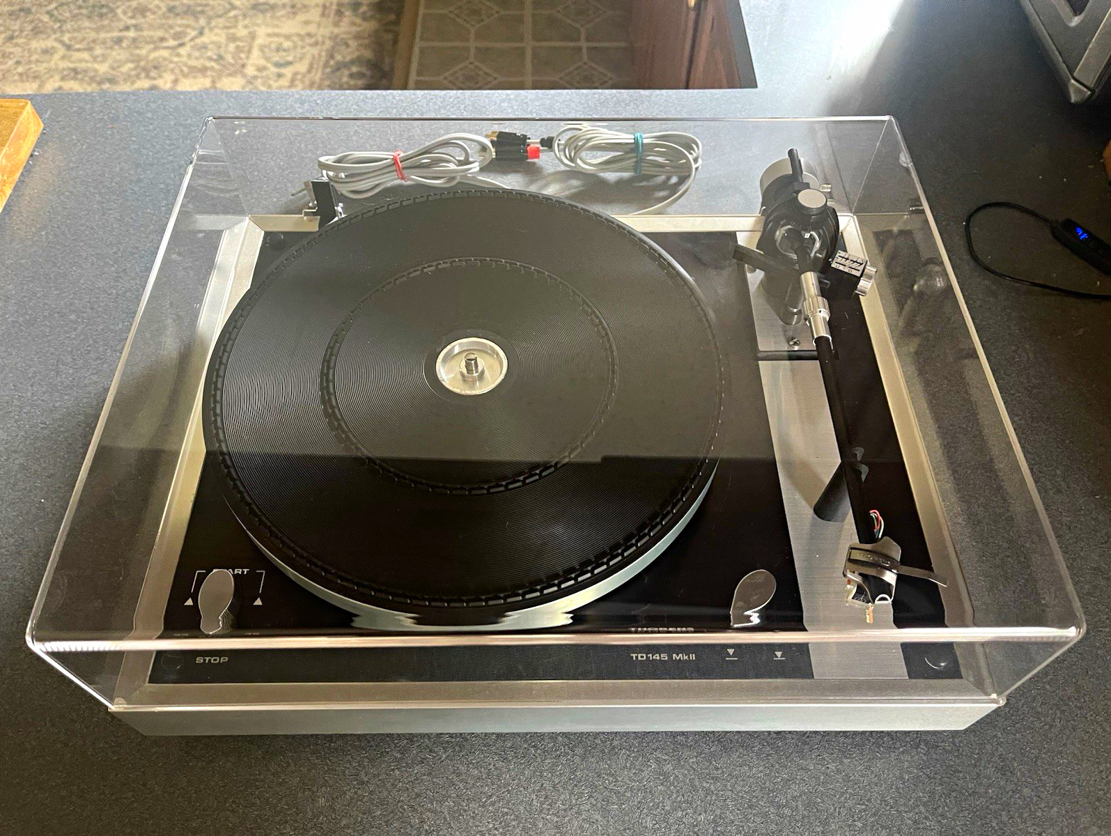 Thorens TD145 MkII Thorens TD145 MkII