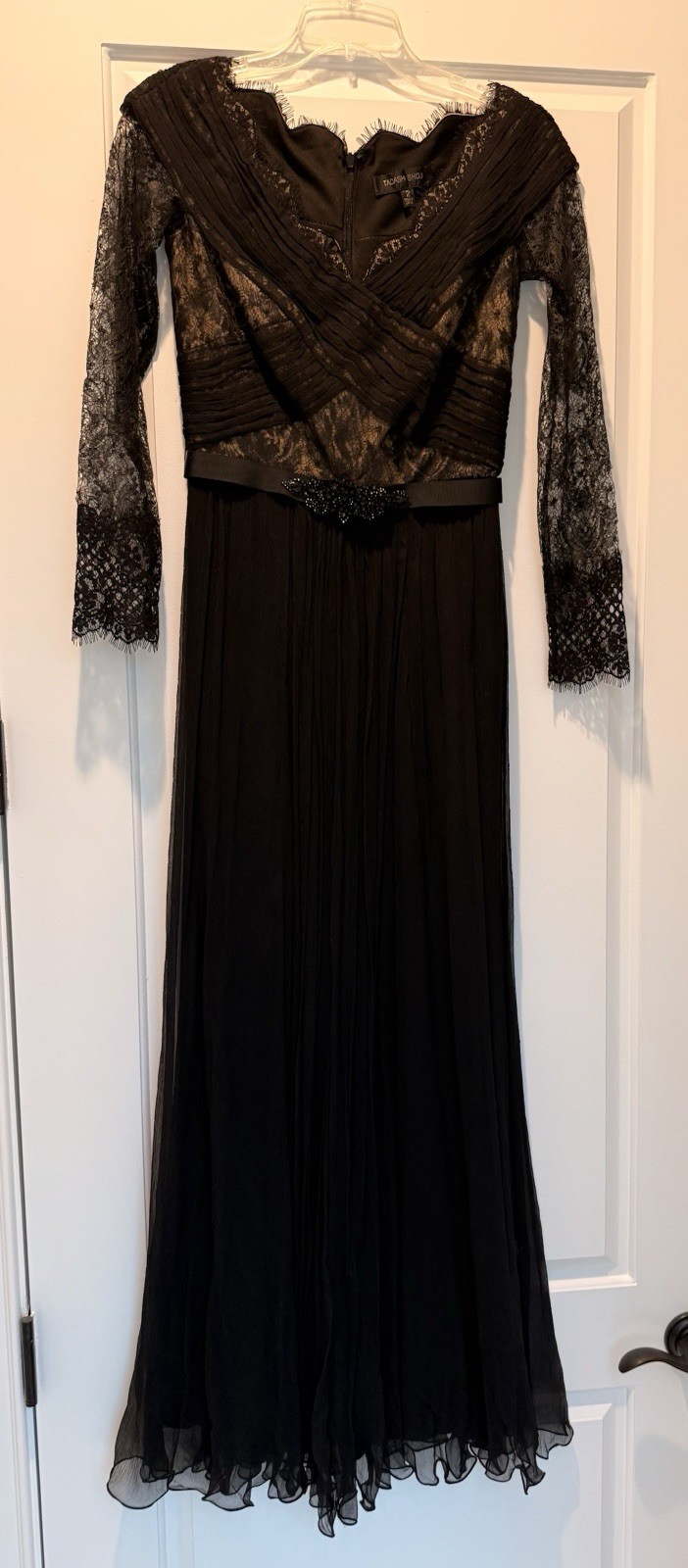 Beautiful Tadashi Shoji Lace Gown Beautiful Tadashi Shoji Lace Gown