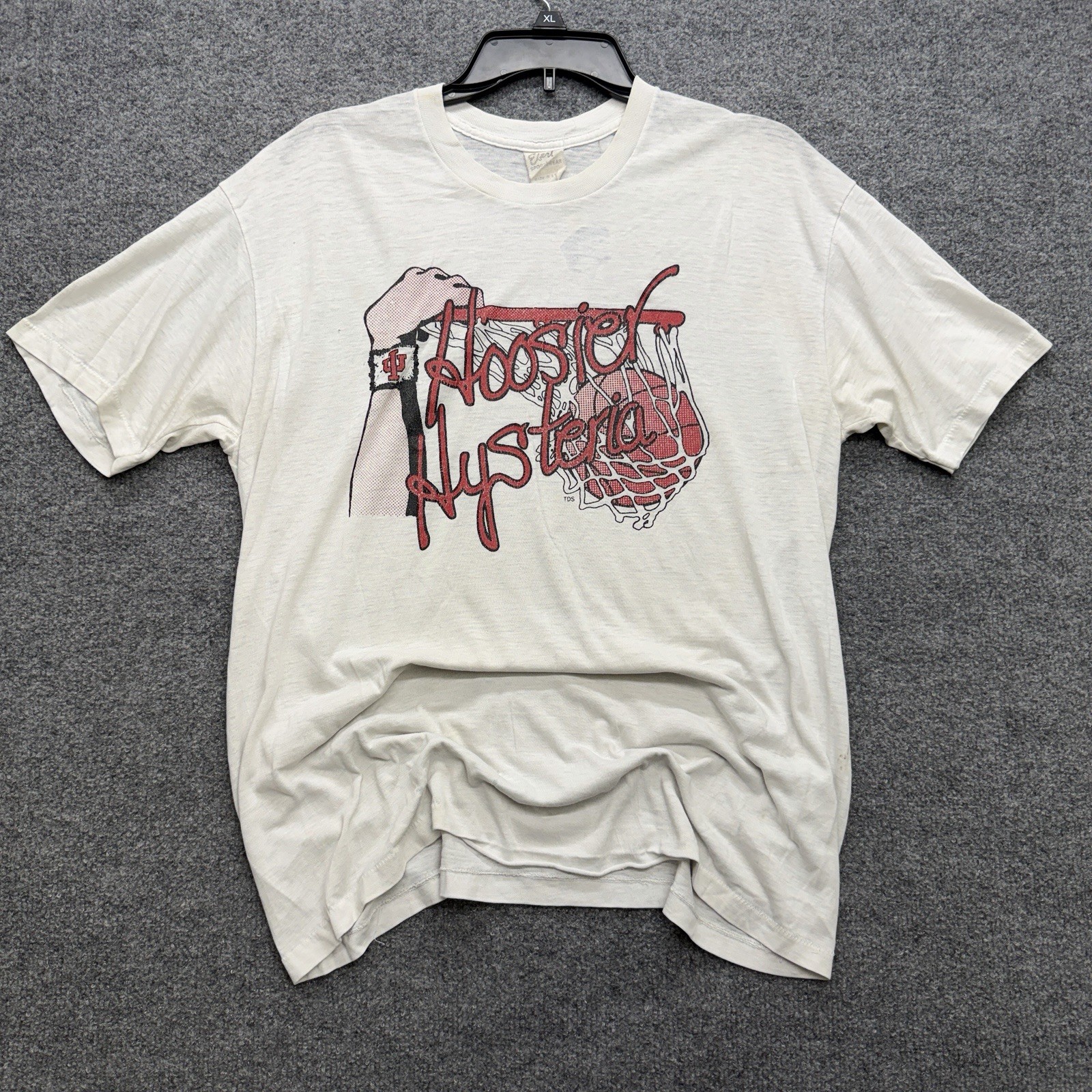 Vintage Indiana Hoosiers Basketball T Shirt Men’s Size Large 90s White/Red Faded Vintage Indiana Hoosiers Basketball T Shirt Men’s Size Large 90s White/Red Faded