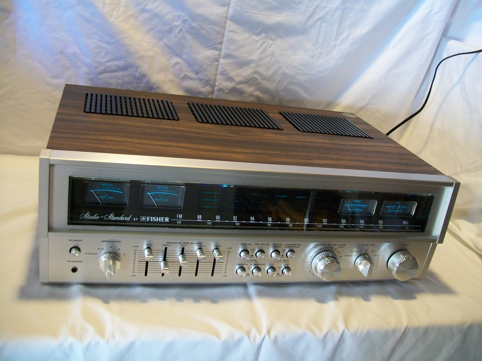 FISHER RS-2010 STEREO RECEIVER