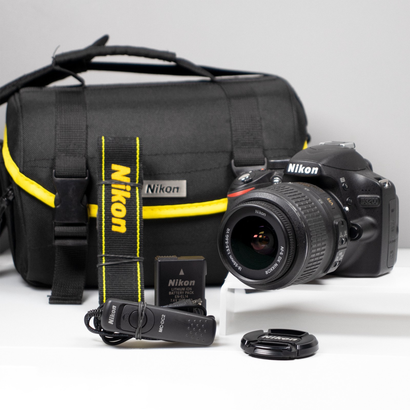 Nikon D3200 Digital SLR Camera w/18-55mm VR Lens *LOW Shutter Only #1189**CLEAN*