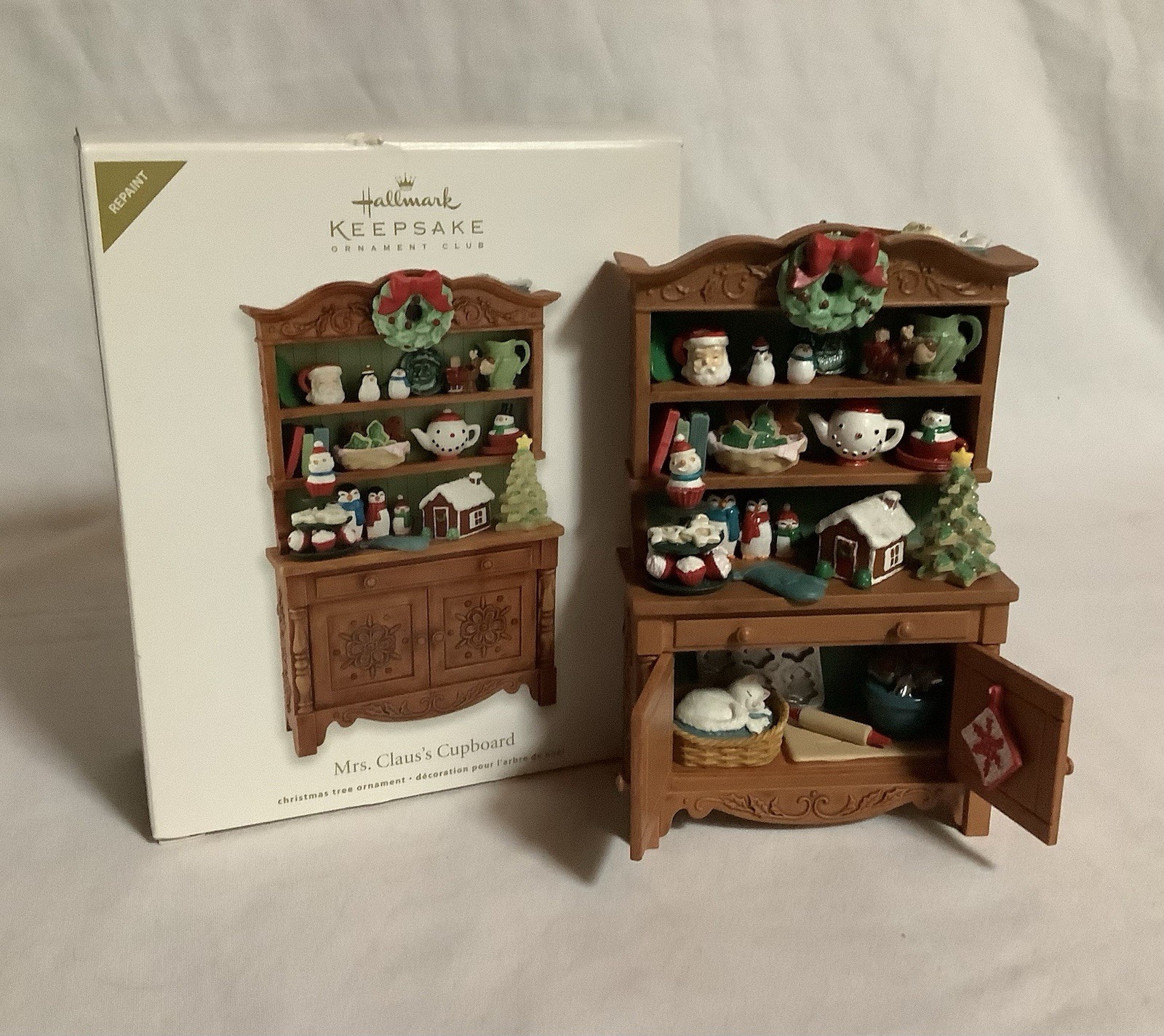 2012 Hallmark QXC5043 2012 Hallmark QXC5043