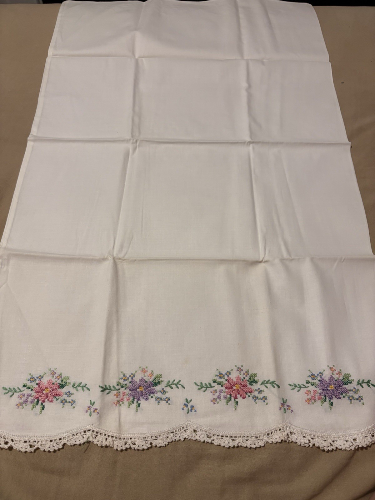 2 Vintage 1950s Cross Stitch Floral Pillowcases NOS White Crochet Lace Edge