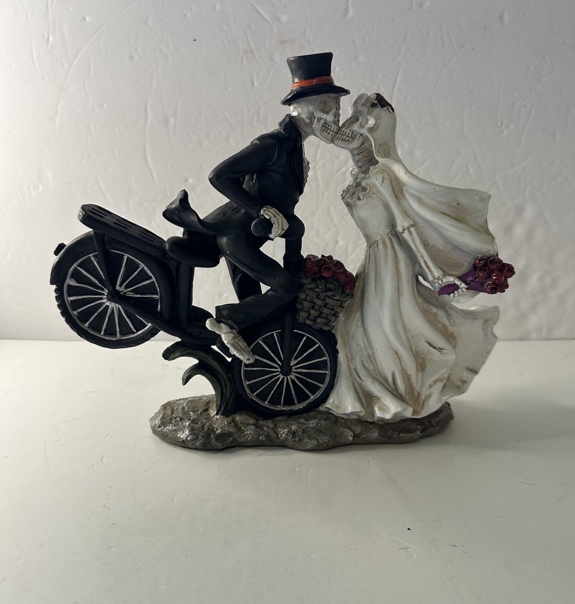 Married Dead Couple Kissing On Bicycle Halloween Decor Resin Statue