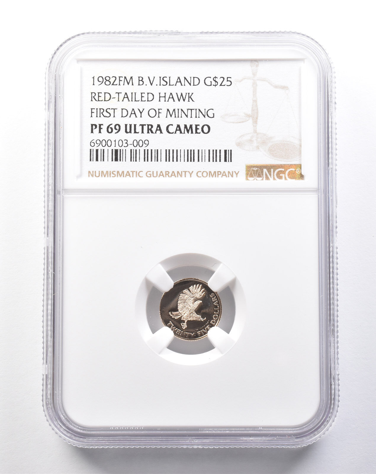 1982 FM Bahamas 25 Dollars Gold Red-Tailed Hawk FDOM PF69 UCAM NGC *5359 1982 FM Bahamas 25 Dollars Gold Red-Tailed Hawk FDOM PF69 UCAM NGC *5359