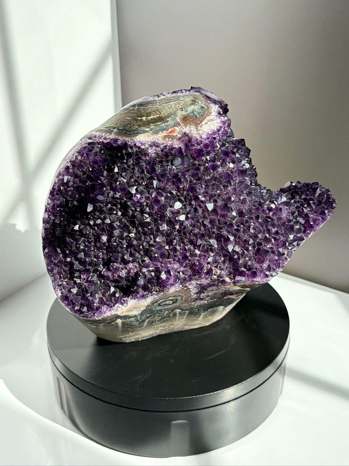 AAA XL Deep Purple Wrap-Around Amethyst Cut Base AAA XL Deep Purple Wrap-Around Amethyst Cut Base