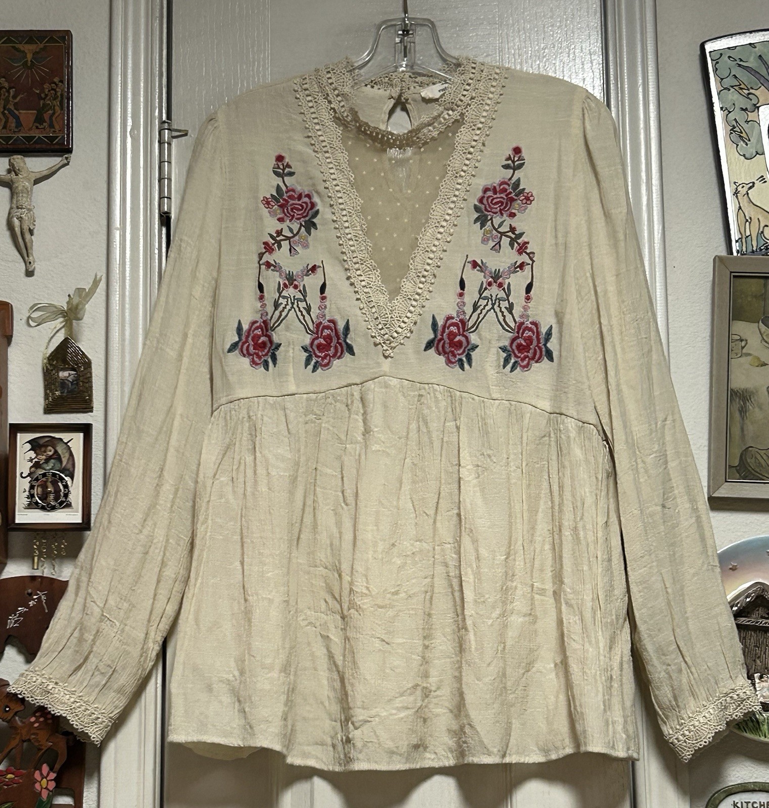 ENTRO Beautiful Boho Cream LS Blouse Floral Emb. Deep V Netted High Neck Lace T.